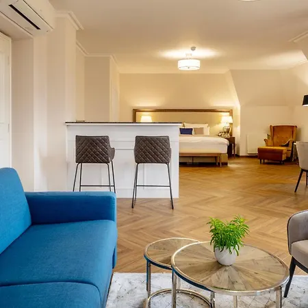 Julius A Emma - Luxury Boutique Retreat Hotel 5*