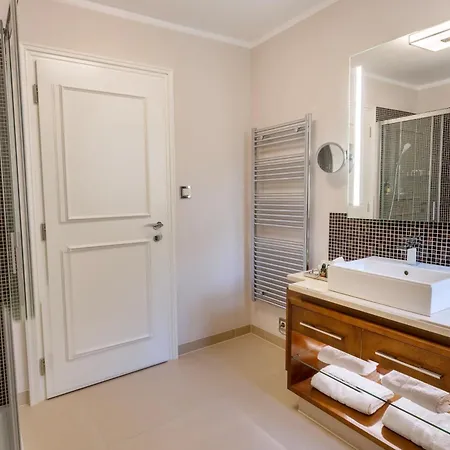 Julius A Emma - Luxury Boutique Retreat