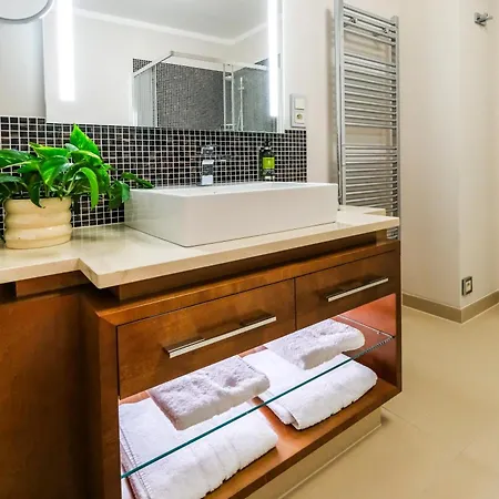 Julius A Emma - Luxury Boutique Retreat Hotel 5*